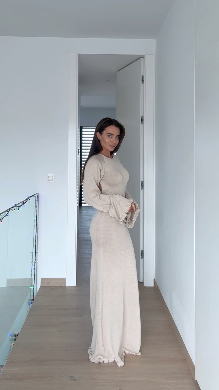 Elegant Knitted Maxi Dress with open Back