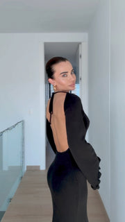 Elegant Knitted Maxi Dress with open Back