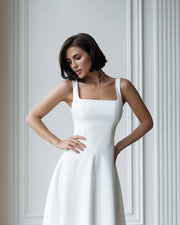 Sleeveless Elegante Midi Dress with Square Neck
