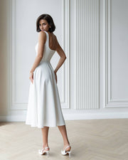 Sleeveless Elegante Midi Dress with Square Neck