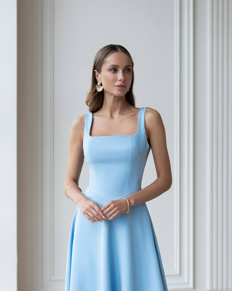 Sleeveless Elegante Midi Dress with Square Neck