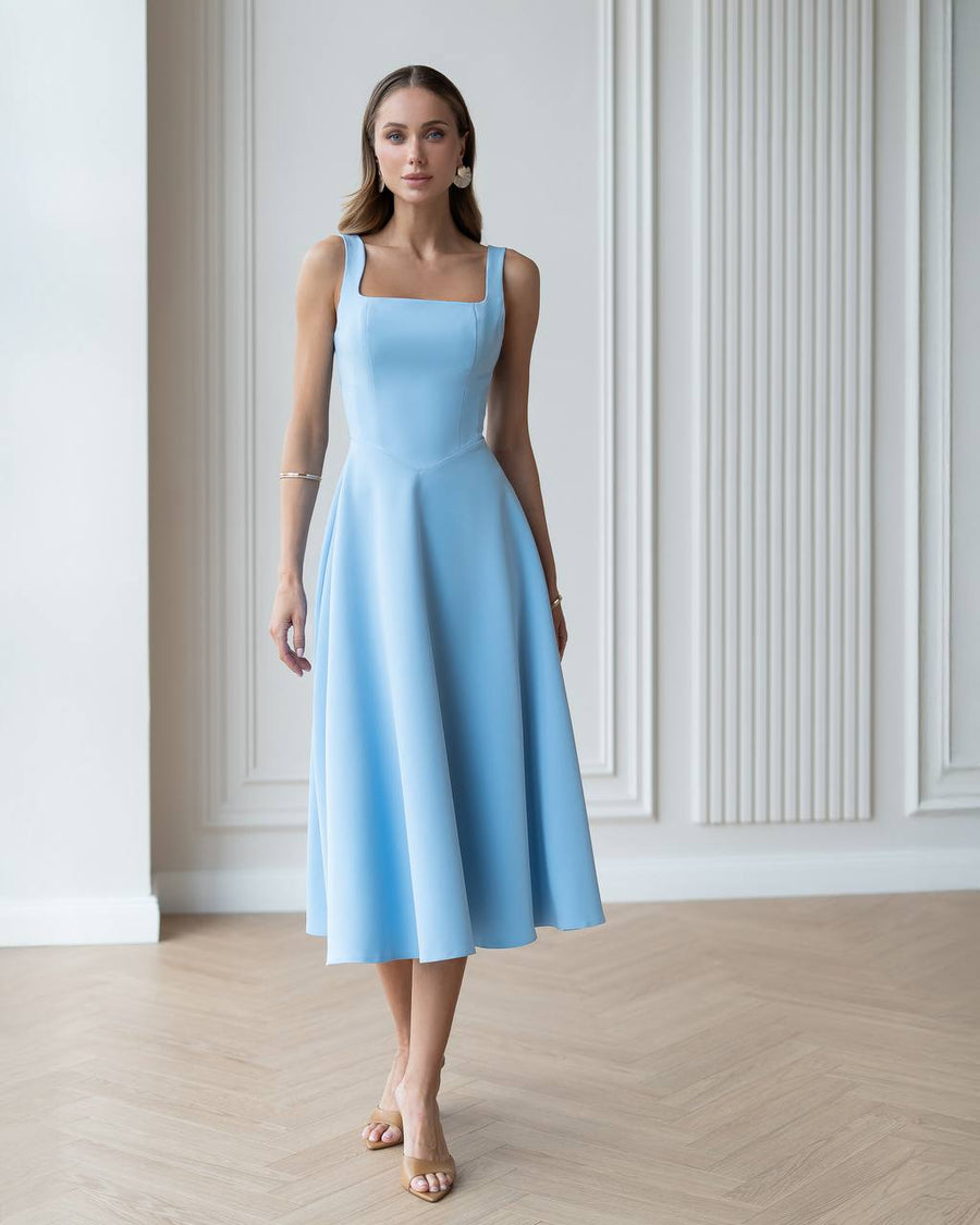 Sleeveless Elegante Midi Dress with Square Neck