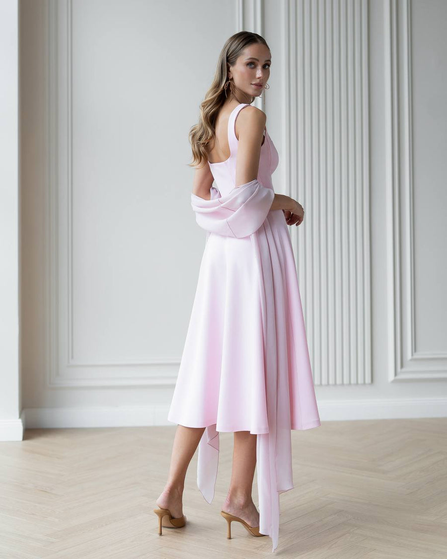 Sleeveless Elegante Midi Dress with Square Neck