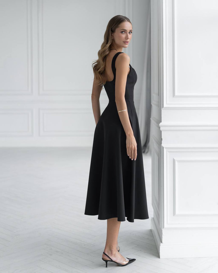Sleeveless Elegante Midi Dress with Square Neck