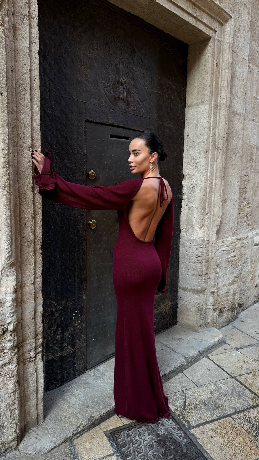 Elegant Knitted Maxi Dress with open Back