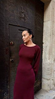 Elegant Knitted Maxi Dress with open Back