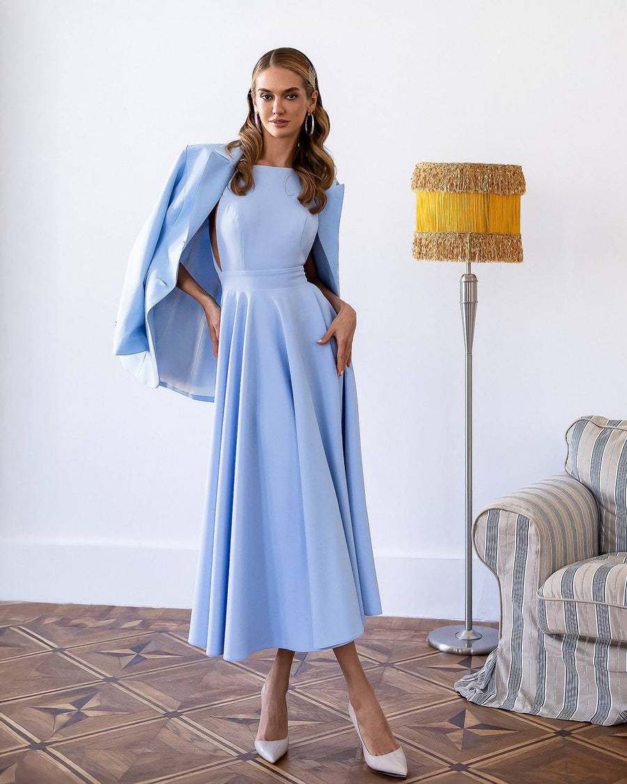 Elegant Midi Dress with Bow