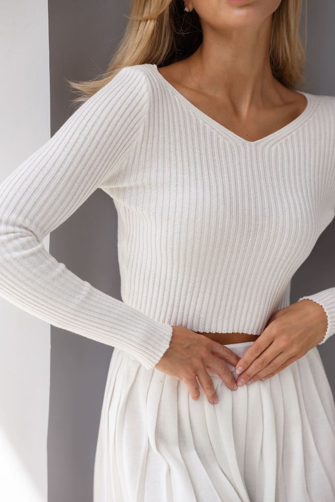 Knitted Cropped Top with Long Sleeves