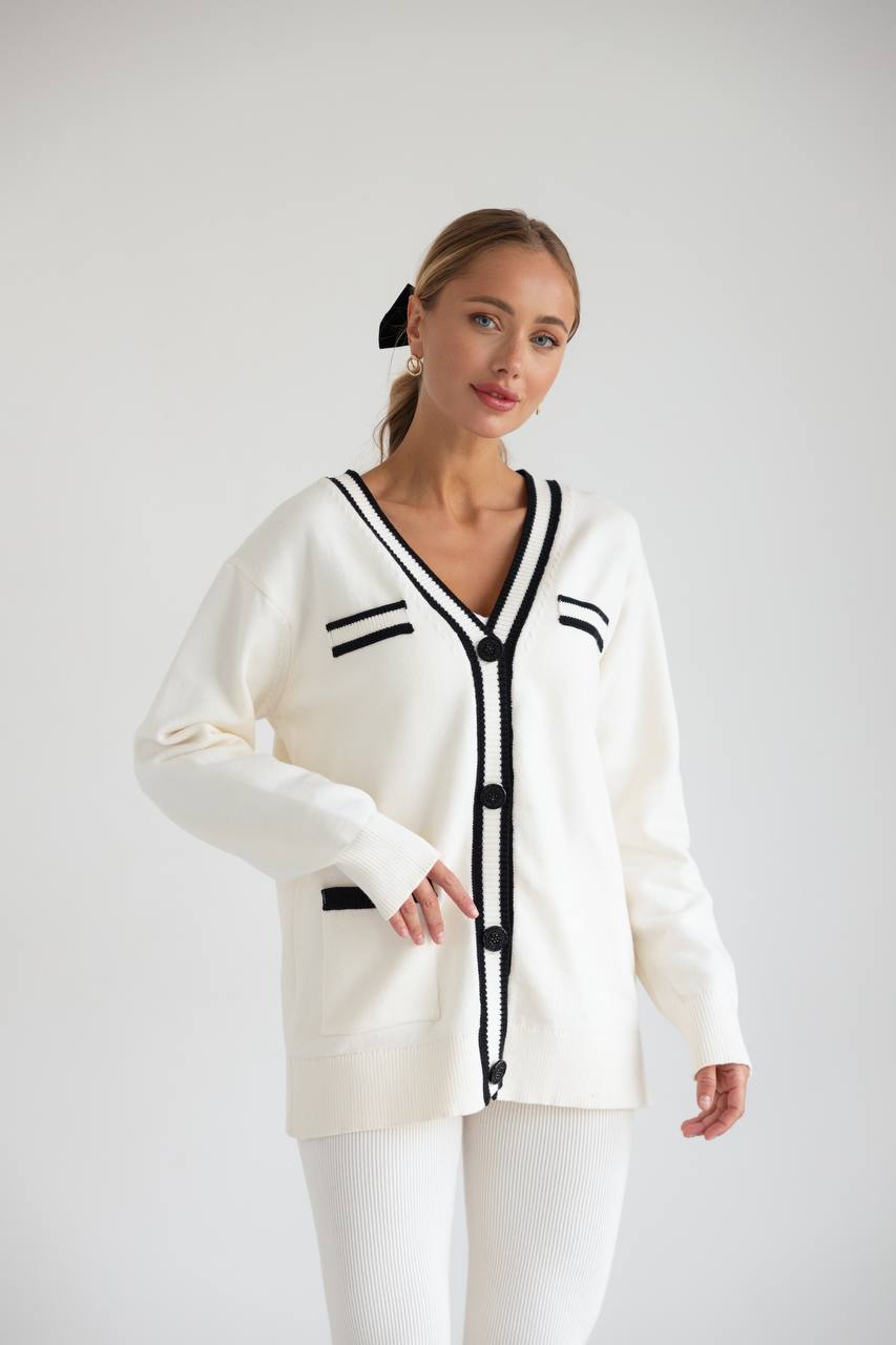 Oversized knitted cardigan with buttons