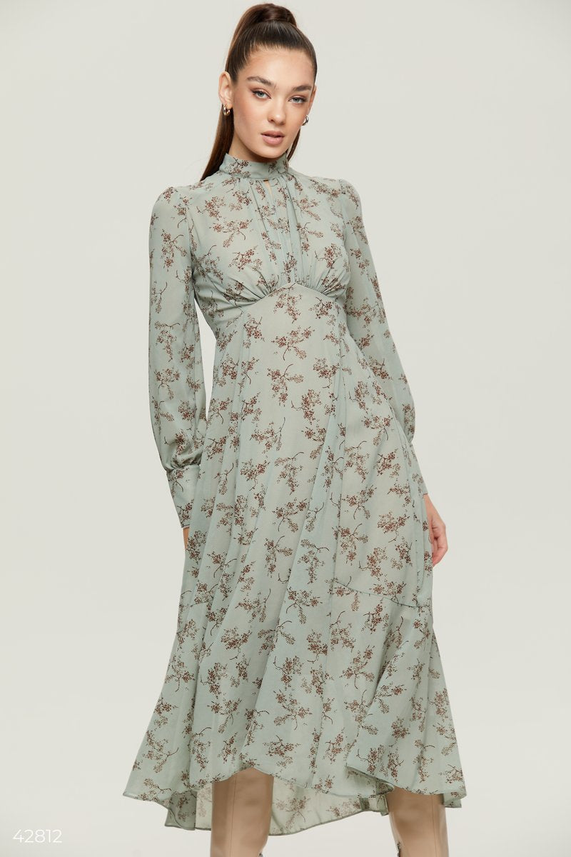 Robe verte en mousseline à fleurs